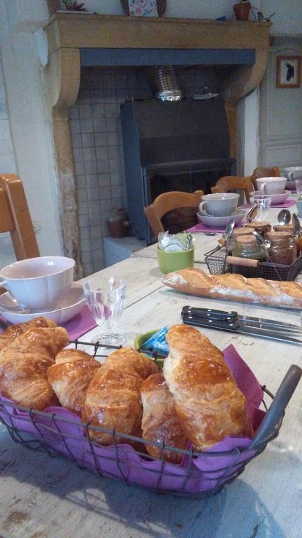Fenetre Sur Loire Panzió Iguerande Kültér fotó
