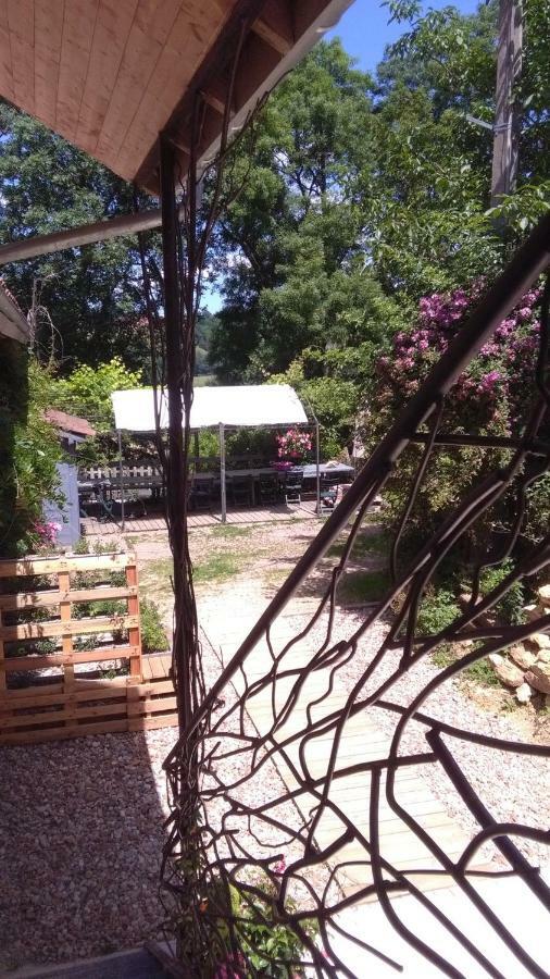 Fenetre Sur Loire Panzió Iguerande Kültér fotó